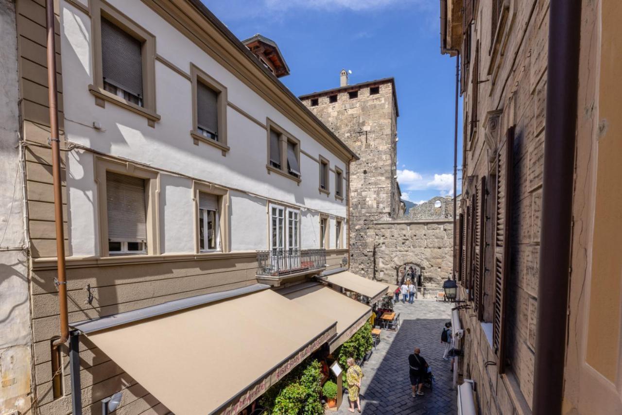 Aosta Centre Apartments - Porta Pretoria 56 Eksteriør billede