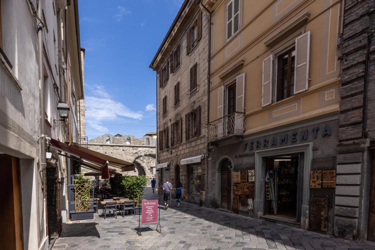 Aosta Centre Apartments - Porta Pretoria 56 Eksteriør billede